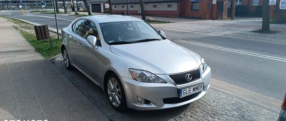 samochody osobowe Lexus IS cena 33000 przebieg: 190000, rok produkcji 2010 z Lębork